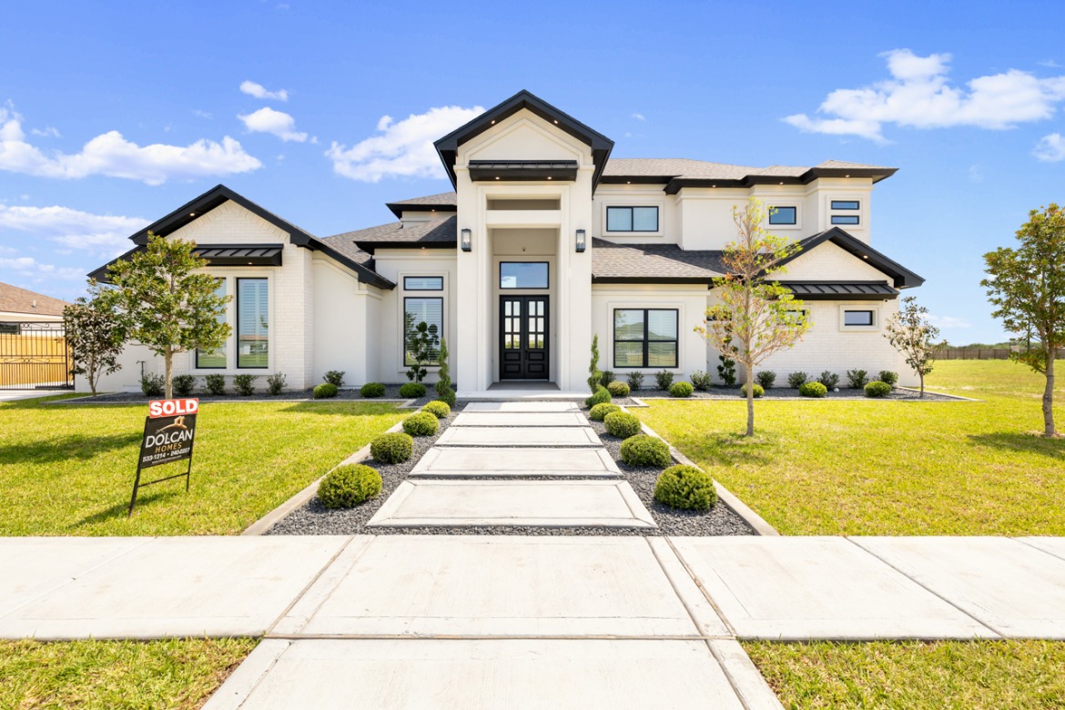 How RGV Home Builders Design 4-Bedroom Layouts for Modern Families